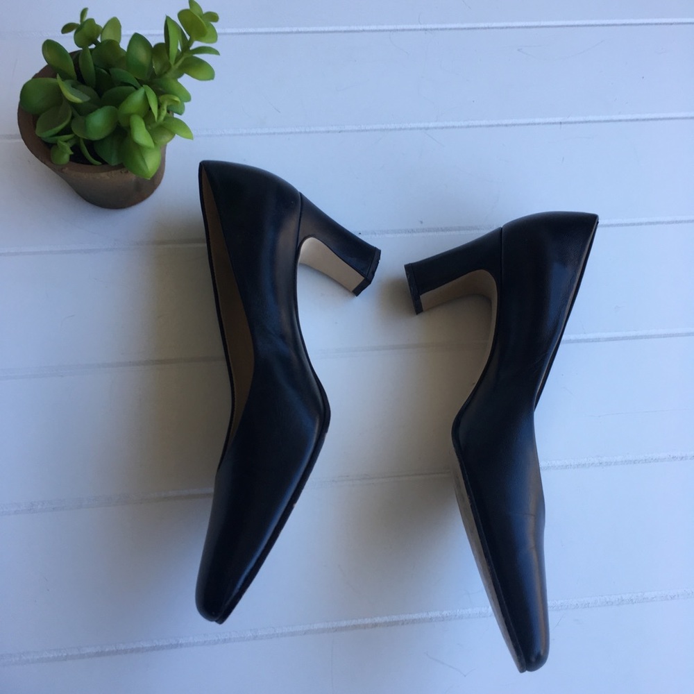 [Etienne Aigner] Classic Black Taylor Heels Retro - Picture 3 of 8